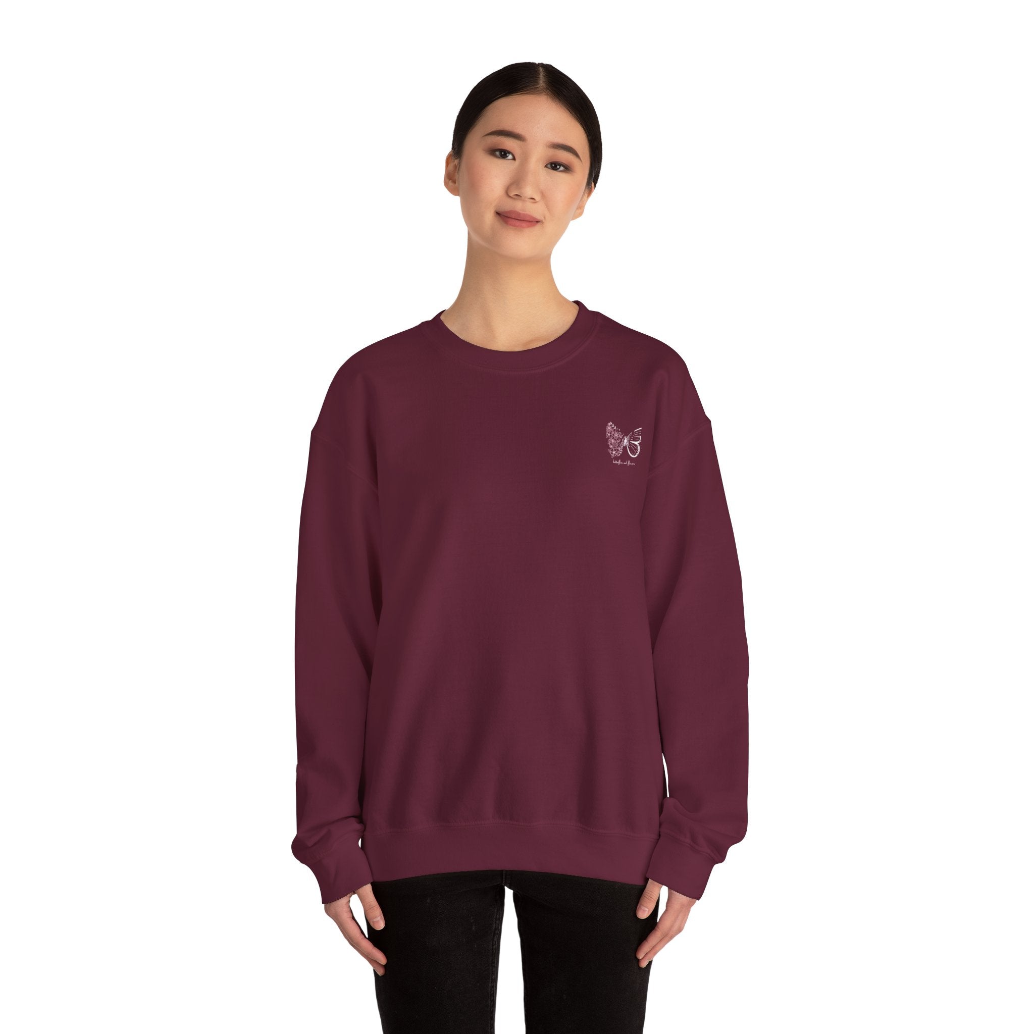 WOMEN Heavy Blend™ Crewneck Sweatshirt
